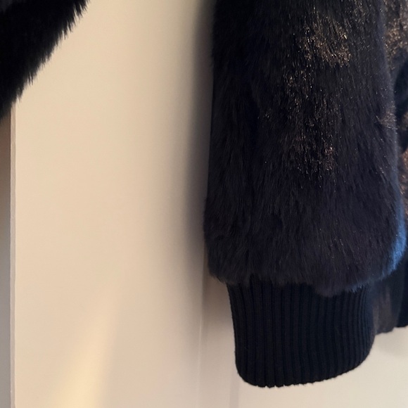 Cupcakes & Cashmere navy blue faux fur bomber jacket - size small - Picture 4 of 7